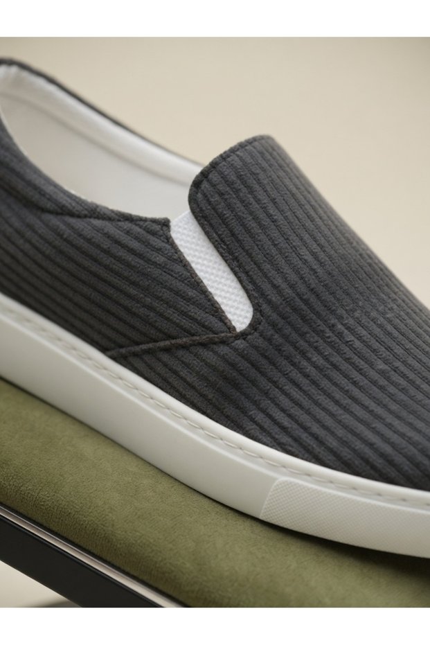 Classic Sport Sole Corduroy Slip-On Shoes - Black / Brown / Gray Men's Shoes Snekars Sole