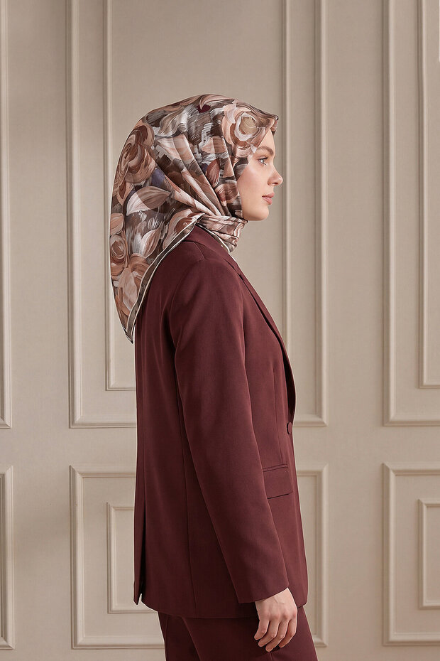 وشاح عضوي بنمط حديقة الفنون باللون البني الوردي