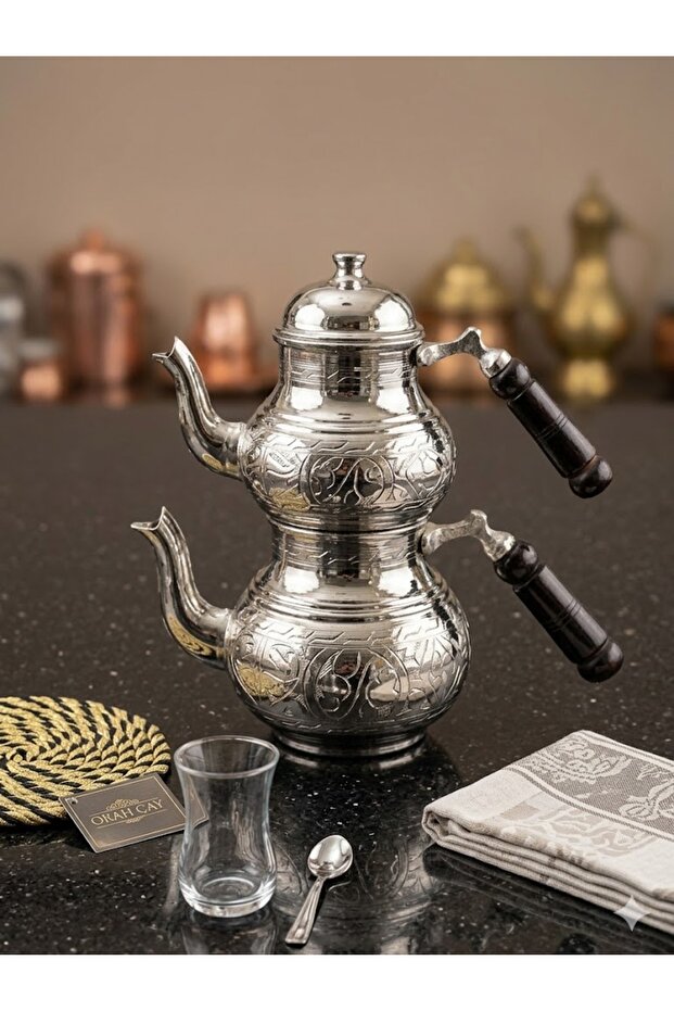 طقم إبريق شاي نحاسي مطرز يدويًا من غازي عنتاب - طلاء فضي لامع - حجم متوسط/كبير