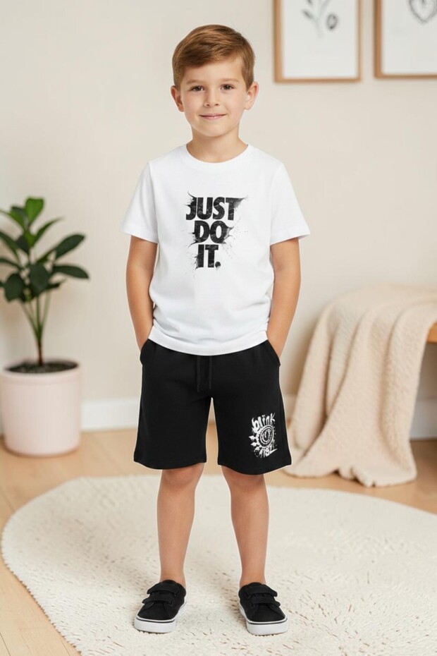 طقم مكون من قطعتين من JUST DO IT مطبوع عليه كابري وتي شيرت للأطفال من الجنسين