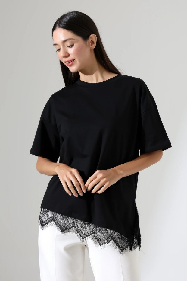 Women's T-Shirt - Oversized T-Shirt with Asymmetrical Skirt and Lace Trim