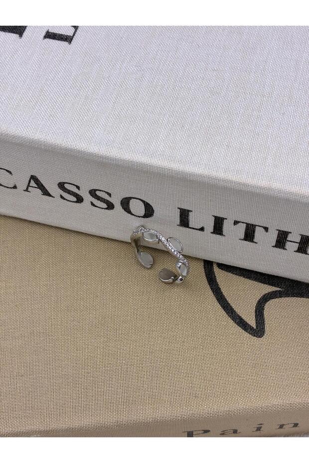 Silver Color White Pearlescent Wavy Zircon Stone Oval Detailed Adjustable Brass Ring