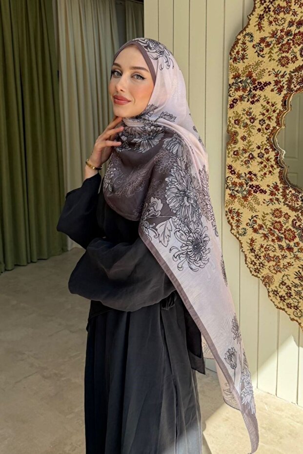 فلوريس شال ناعم من فرو المنك