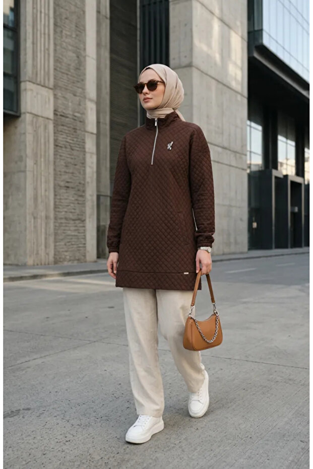 High Collar Quilted Sweatshirt 71227-05 Brown