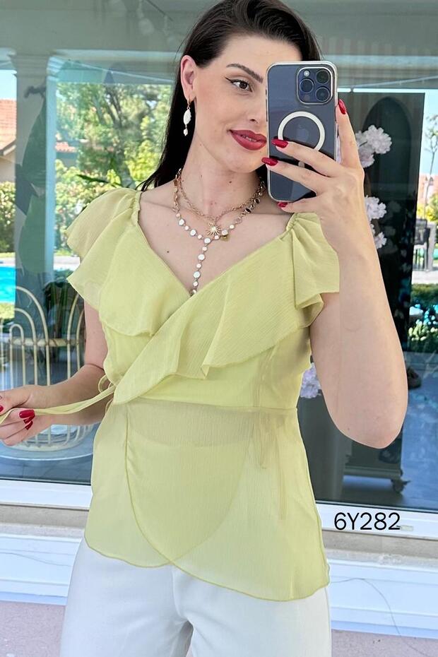بلوزة شيفون مزينة بالكشاكش 6y282