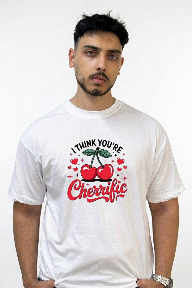تي شيرت أبيض كبير الحجم مطبوع بتصميم Cherry Cherrific