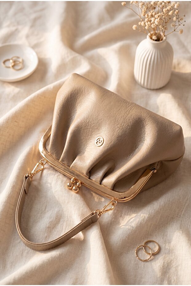 Nostalgic Design Bag with Clip Lock and Long Strap - Mink