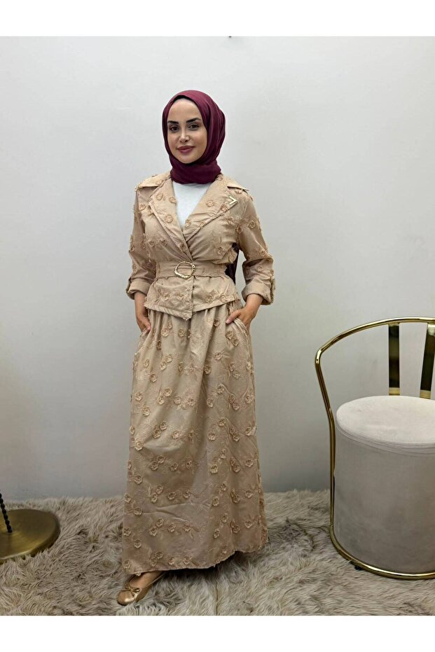 بدلة تنورة الأزهار