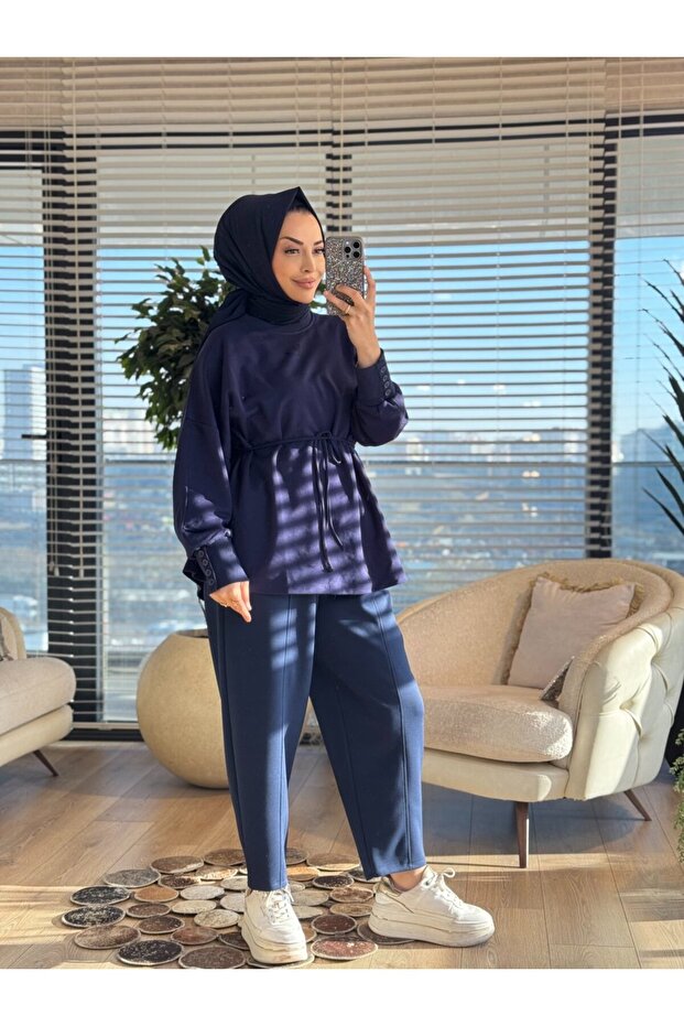 3117 سترة رياضية بأزرار على الأكمام باللون الأزرق الداكن
