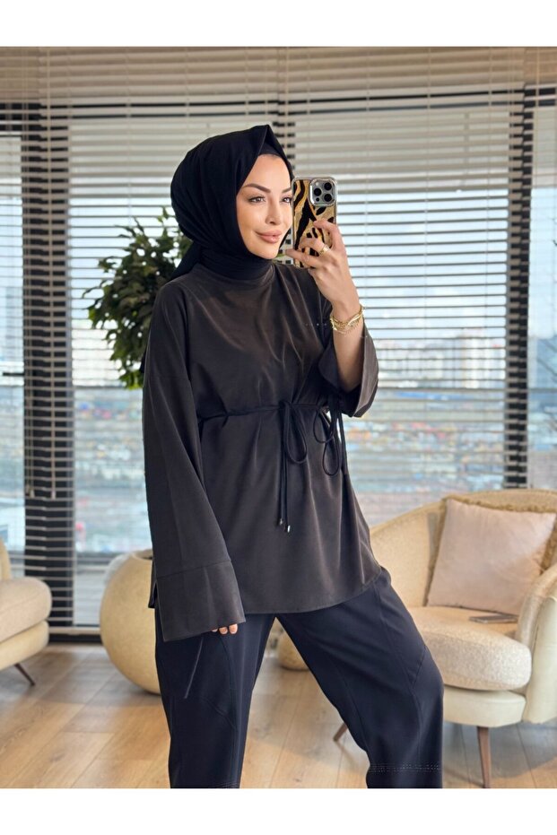 7465 أويشو تونيك بأكمام مربوطة باللون الأسود