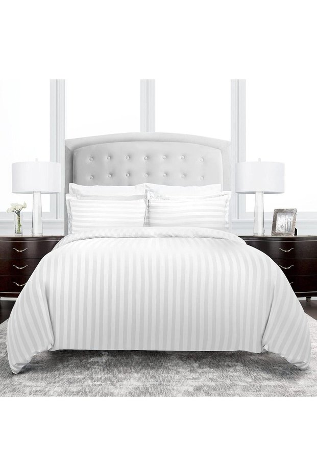 TW Hotel Duvet Cover Stripe 220x240cm King Size 6 Pcs Set - 1 Duvet Cover (Without Filling)