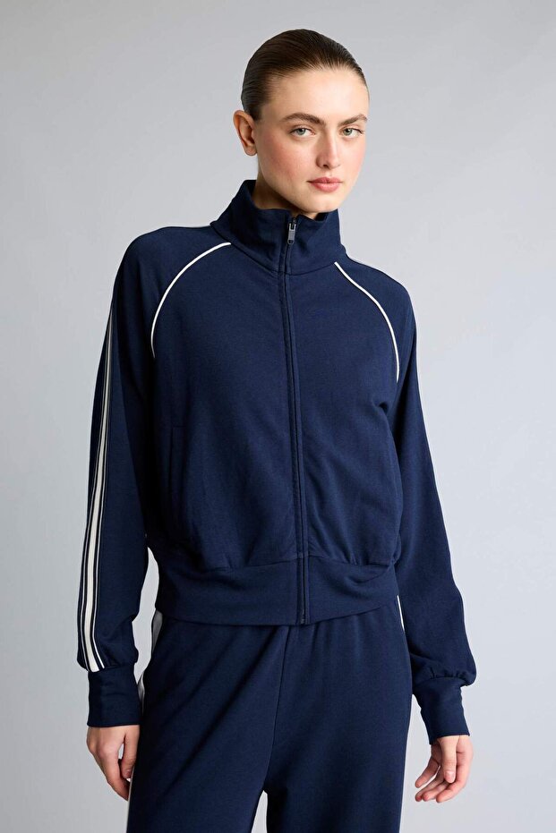 Ultra Soft Cotton Standard Fit High Collar Combed Cotton Navy Blue Sweatshirt H2046Ax26Au
