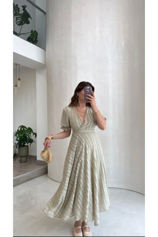 3100 V-Neck Tasseled Textured Midi Dress with Waistband