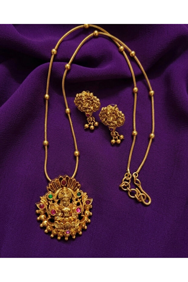 Traditional Lakshmi Pendant Mid-Long Necklace Set