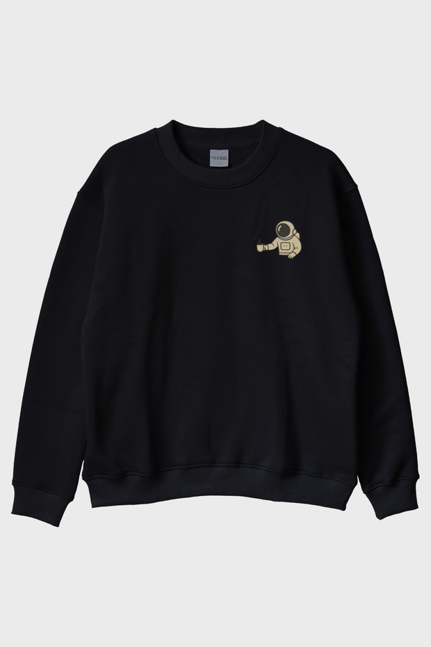 سويت شيرت أسود من Space Brown برقبة دائرية