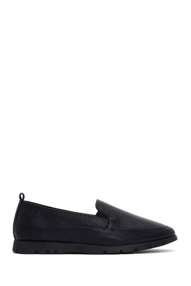 حذاء لوفر مريح من الجلد الأسود للنساء AF170000DF