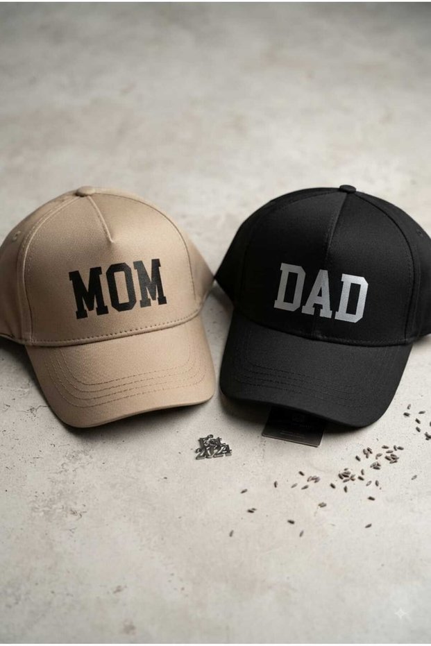 Mom and Dad Written Couple Hat Set – 2-Piece Mom and Dad Combination Family Hat - Adjustable Velcro on the Back
