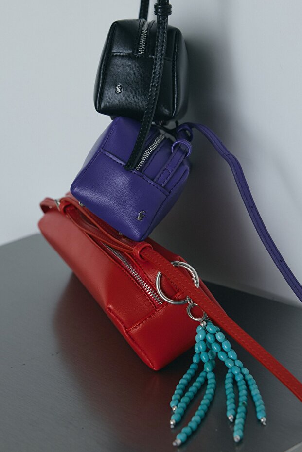 سحر اللون الفيروزي المائي