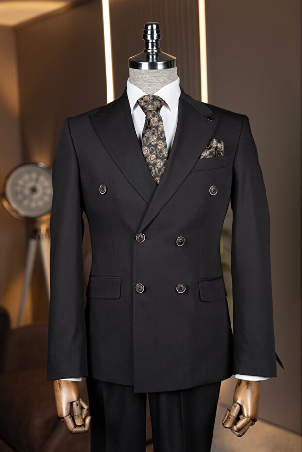 Exclusive Double-Breasted Suit Black