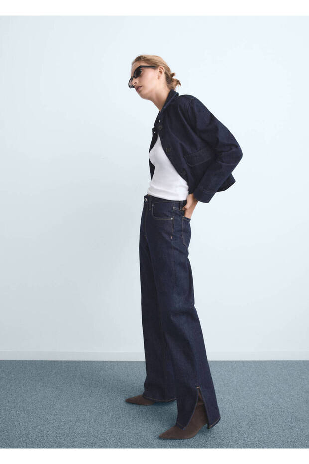 Gerade geschnittene Jeans mit Schlitz - 2