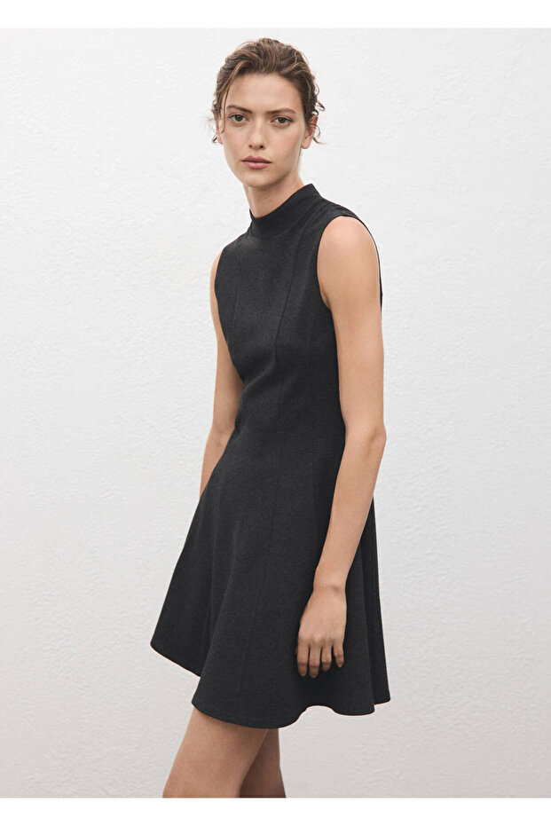 Short Dress with Stitching