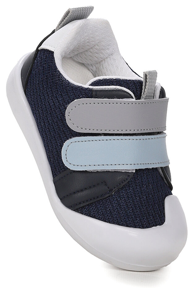 حذاء رياضي للأولاد الصغار من Textile First Step Velcro