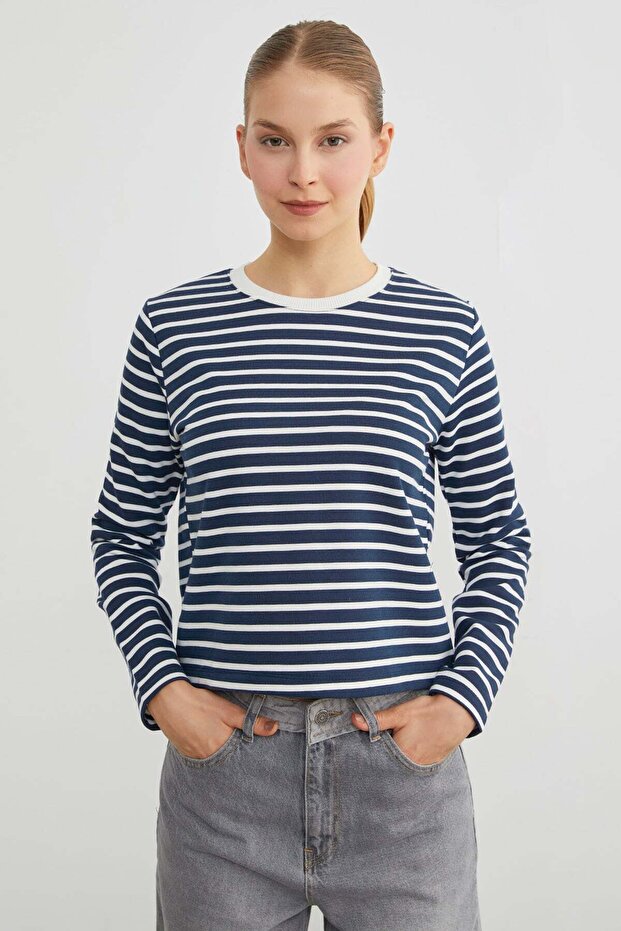 3 Thread Stripeless Striped Crew Neck Sweatshirt