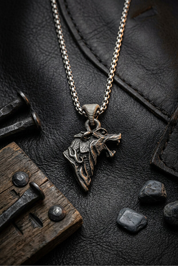 Wolf Handcrafted Stainless Steel Chain Men's Necklace