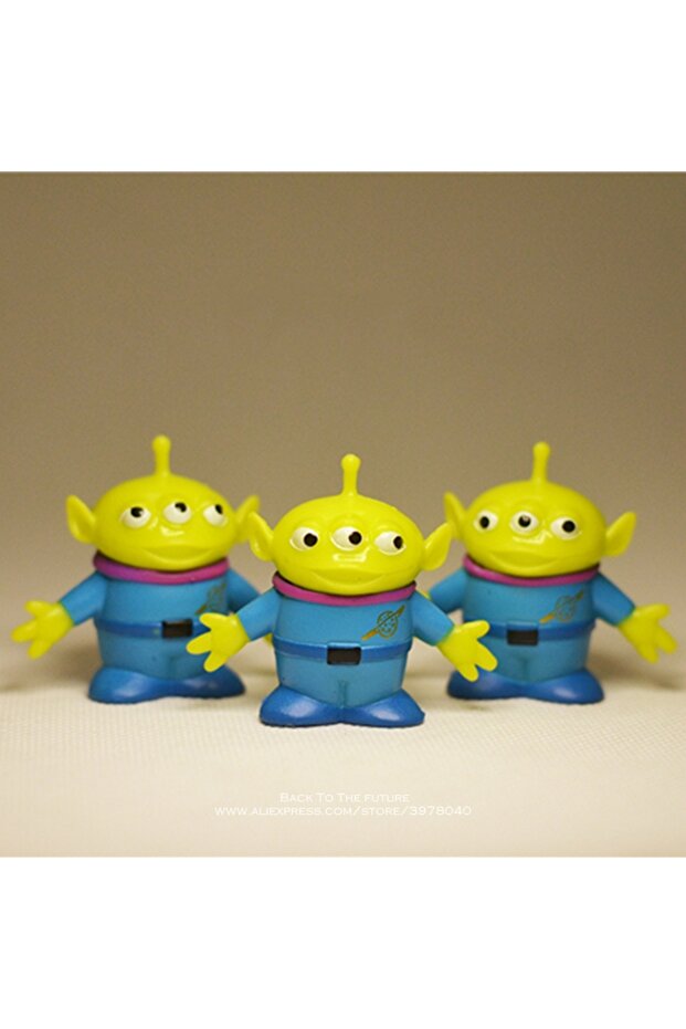 Hasbro 3pcs Hasbro Green Aliens 4cm 3pcs/Set Action Figure Anime Decoration Collection Figurine Doll