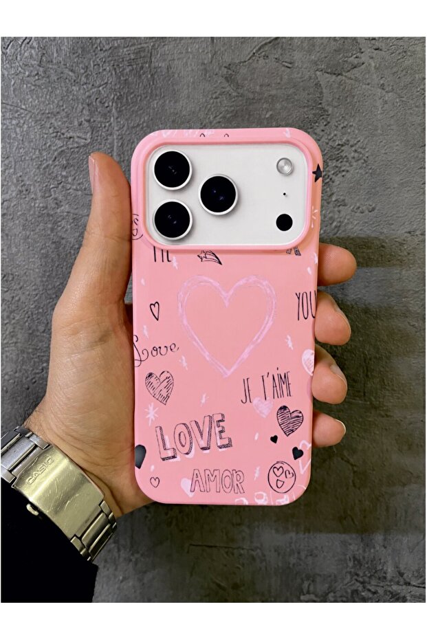 حافظة آيفون 17 برو ماكس متوافقة مع تصميم Heart Love Amor باللون الوردي
