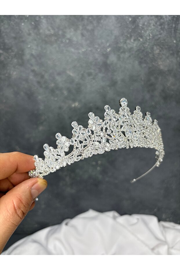 Sparkling Detailed Zircon Stone Bridal Crown Wedding Hair Accessory Elegant Model
