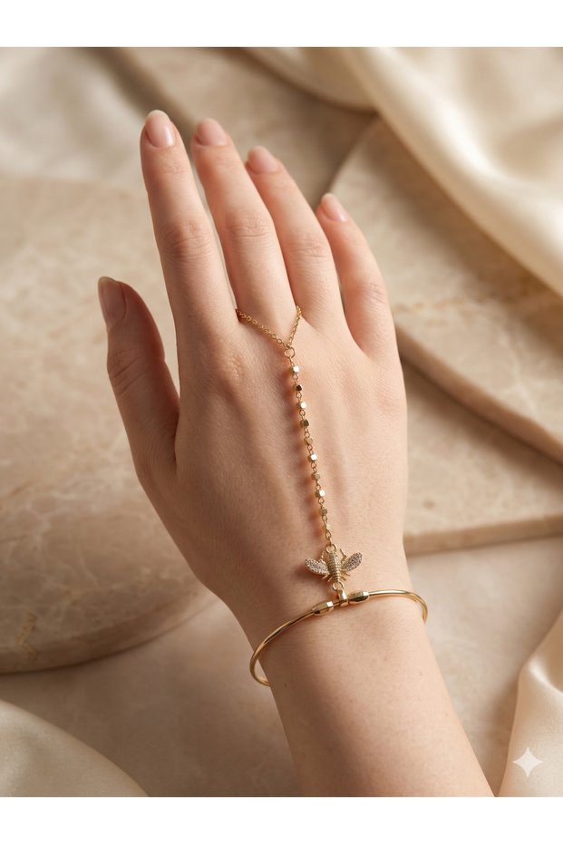 Nature Collection Stainless Steel Wing Figured Shahmeran Bracelet – Elegant Gold Women's Hand Chain with Stones That Does Not Tarnish
