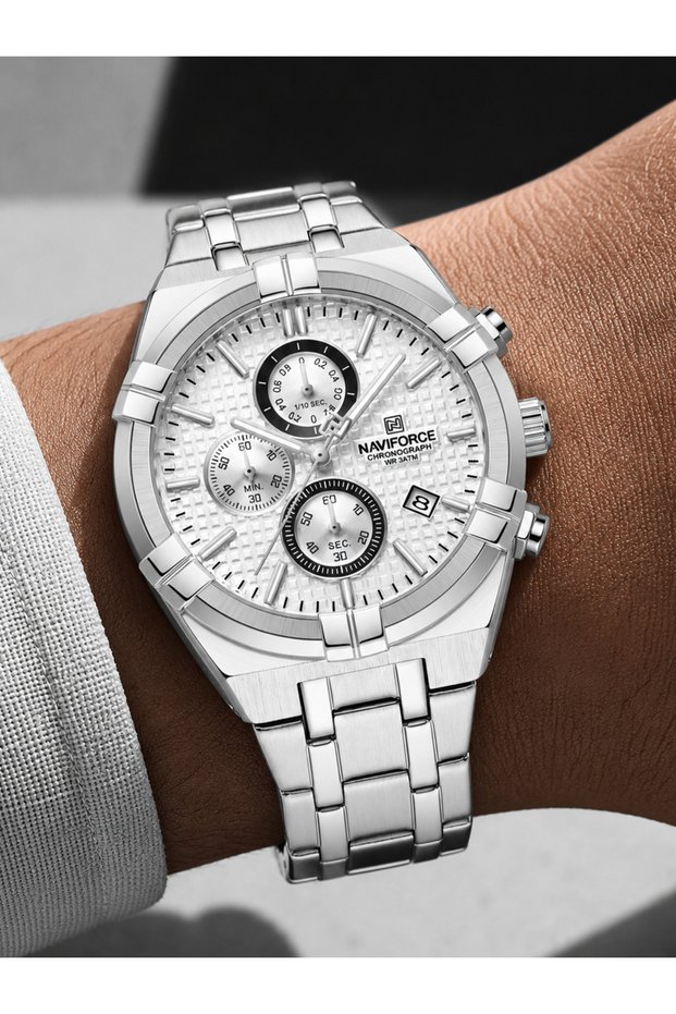 Wristwatch with Warranty + Bracelet as a Gift
