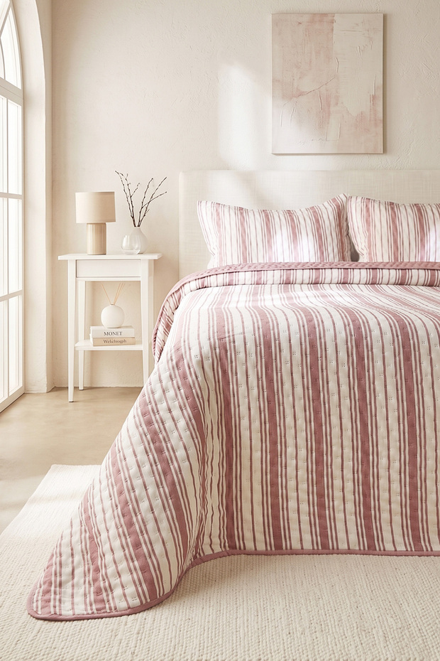 طقم غطاء سرير مزدوج مبطن بالقطن بنمط خطوط بلون أحمر داكن 250x230+2* 50x70