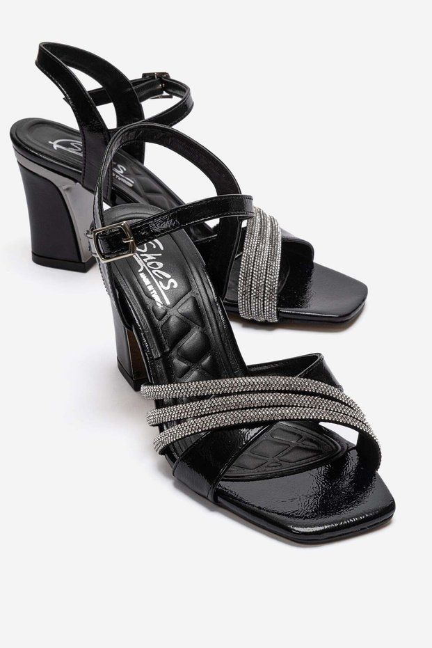 Women's Galvanized Heel Covering 3-Piece Stone Heeled Sandals Black Wrinkled