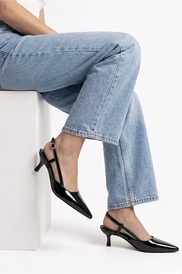 Women's Black Wrinkled Patent Leather Pointed Toe Double Strap Heeled Shoes