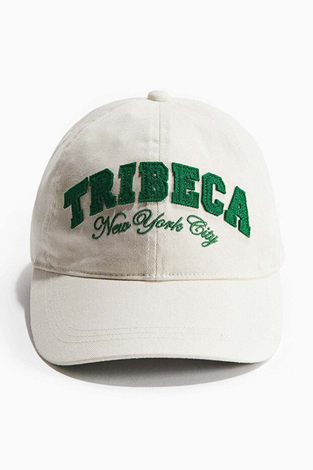 Embroidered-motif twill cap