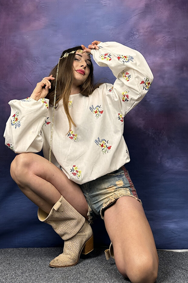 Flower Embroidered Loose Sleeved Blouse