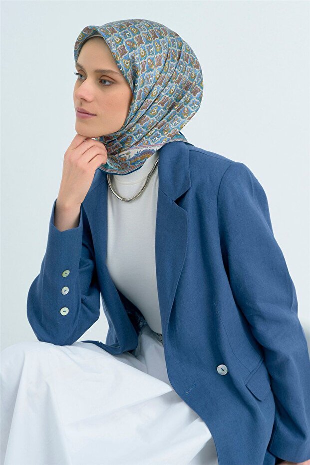 وشاح حرير سورا أزرق