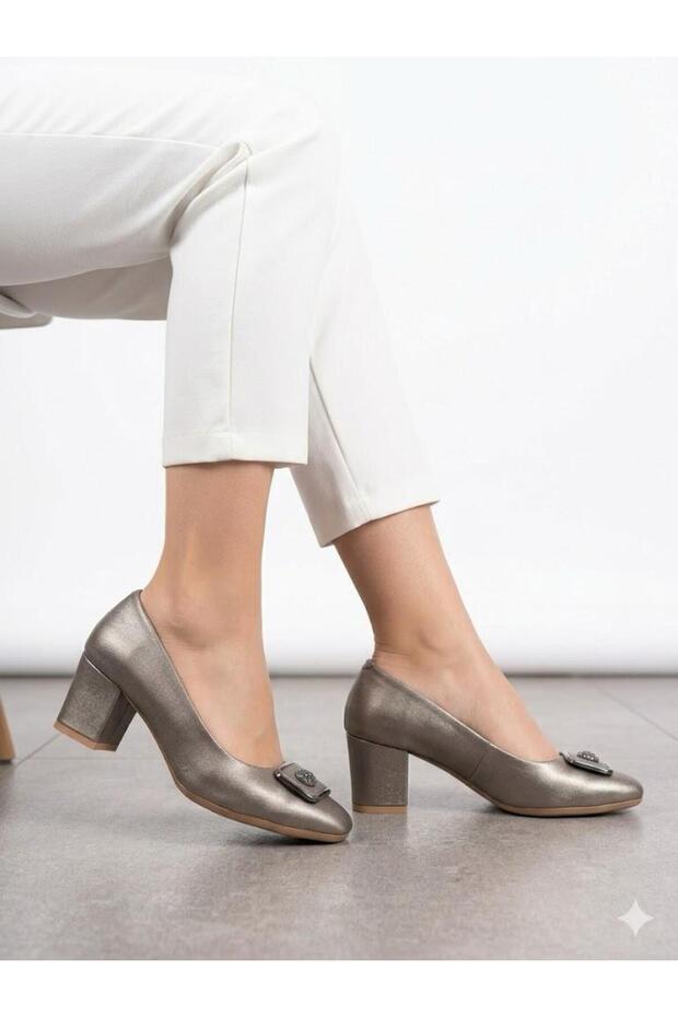 Women's Platinum Thick Heel Comfortable Fit Heeled Shoes