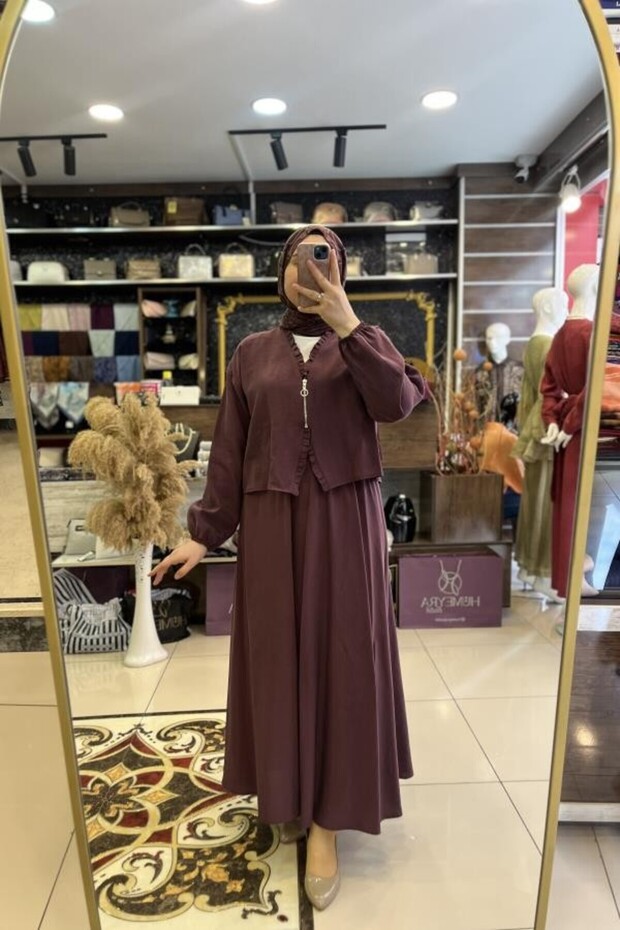 طقم تنورة قصيرة بسحّاب