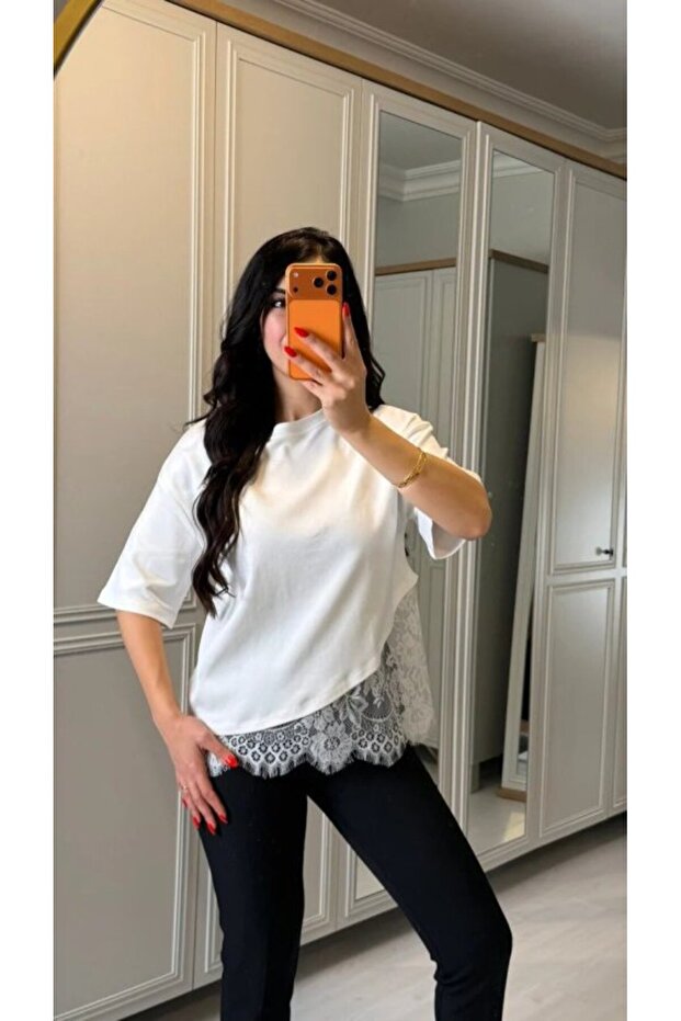 Short Sleeve Crew Neck Viscose Two-Thread Blouse with Lace Detail