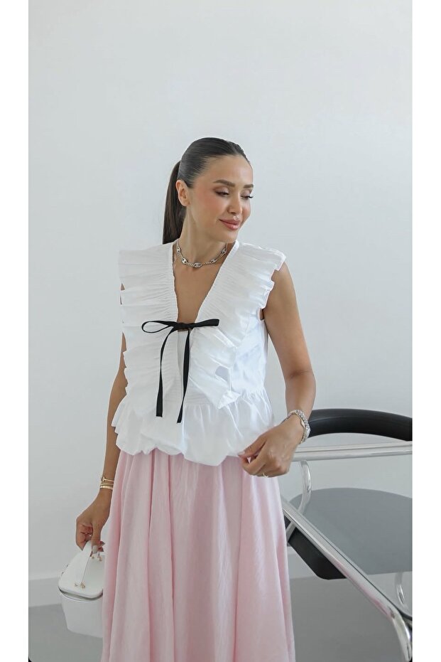 Women's White Pleated Tie-Back Blouse