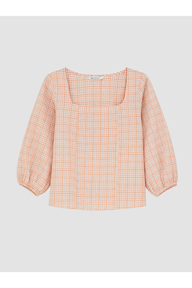 Nevavm Square Collar Checkered Blouse with a Difference