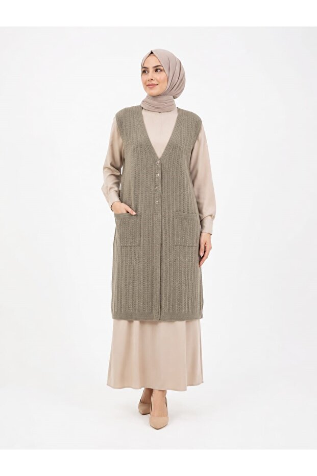 Long Mother's Buttoned Knitted Vest with Two Pockets