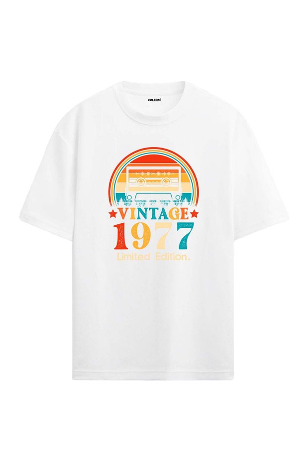 1977 Mixtape Round Neck Oversize Vintage T-Shirt