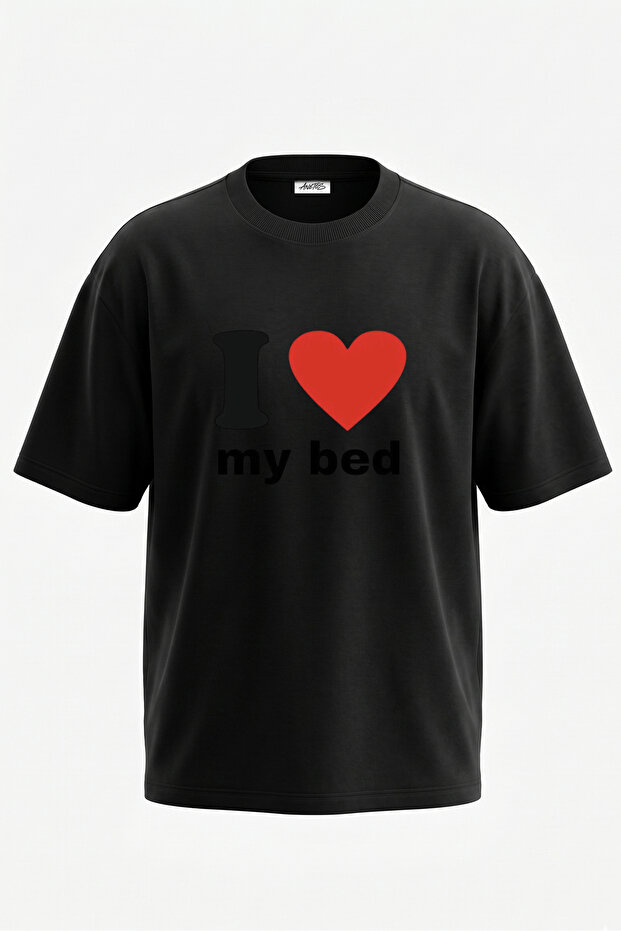 تي شيرت I Love My Bed Design مطبوع على الظهر من القطن باللون الأسود مقاس كبير