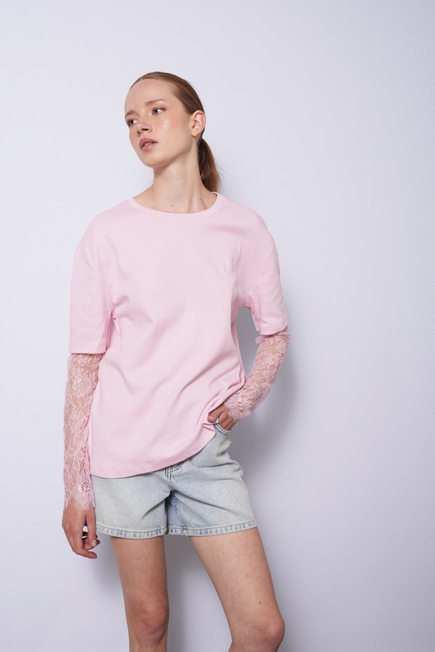 T-Shirt with Lace Details on the Sleeves