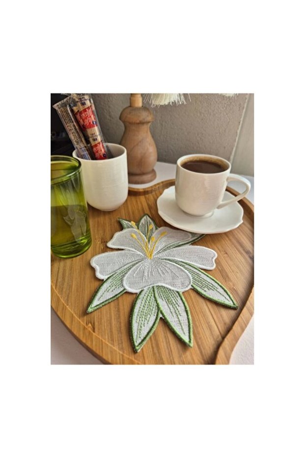 White Lily Embroidered Presentation and Cocktail Napkin (Pack of 2)