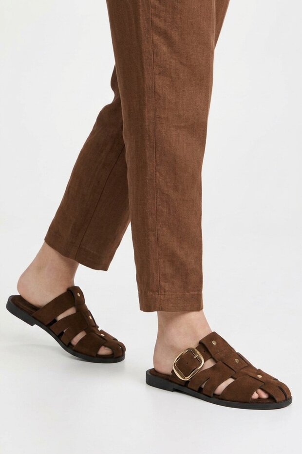Brown Closed-Front Women's Flat Slippers